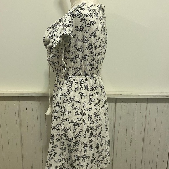Roxy Medium White Lightweight Summer Dress Black Floral Pattern - Picture 10 of 14